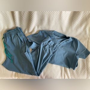 FIGS SCRUBS SET